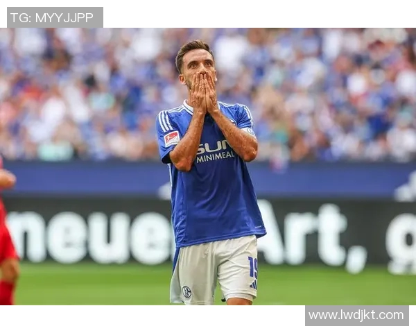 带有W字母的足球球星盘点及其精彩表现分析