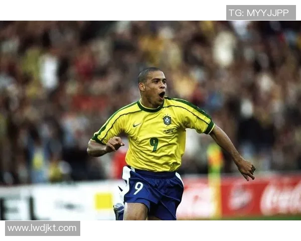 足球历史十大最佳球员盘点：谁是你心中的足坛传奇？