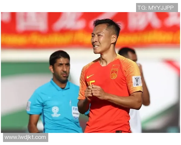 大连足球小球星崭露头角 引领青少年足球新风潮