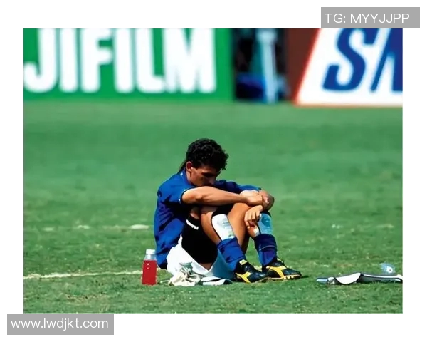 艾特足球道路上的球星们:从巅峰到低谷的传奇与奋斗故事 艾特足球道路上的球星们:从巅峰到低谷的传奇与奋斗故事