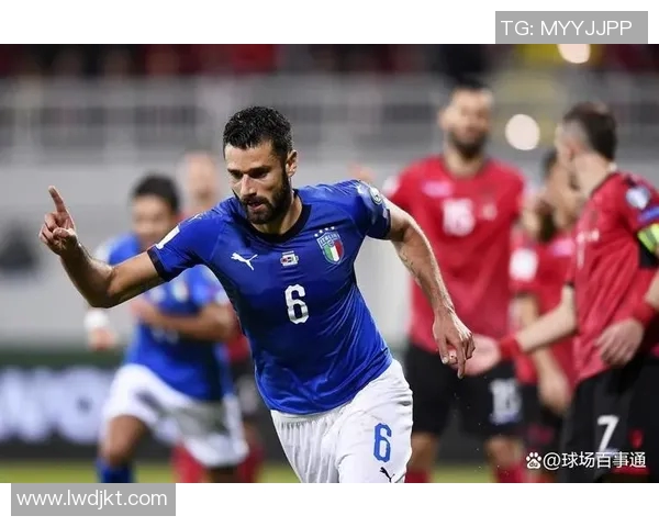 退役后足球明星的转型与人生新篇章探索